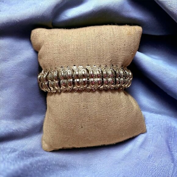 Vintage STAR Silver Tone Link Bracelet - Picture 2 of 5